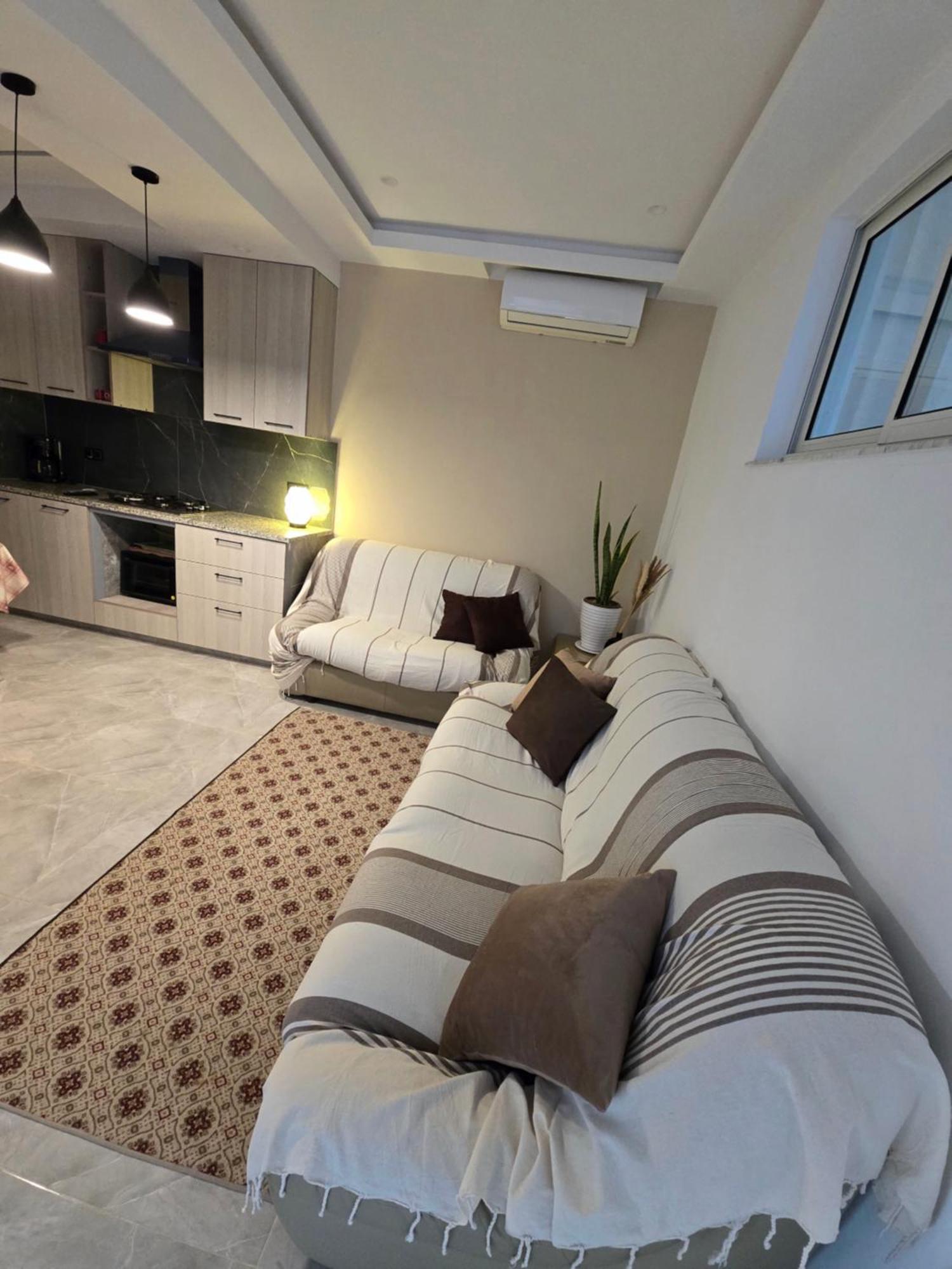 נבאול Appartements De Luxe Pres De La Mer מראה חיצוני תמונה